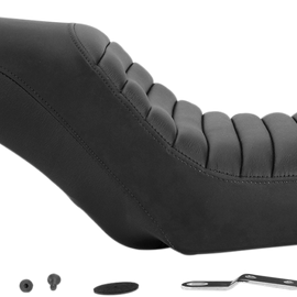 Profiler Tuck and Roll Seat- FXDWG '04-'05